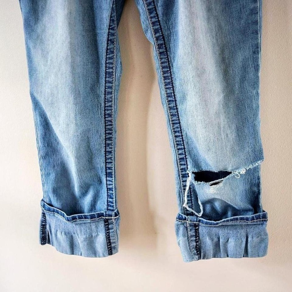 Y2K Denim Capris Cuffed Blue Jean Capris with ripped knee from Angels Jeans - Picture 6 of 8